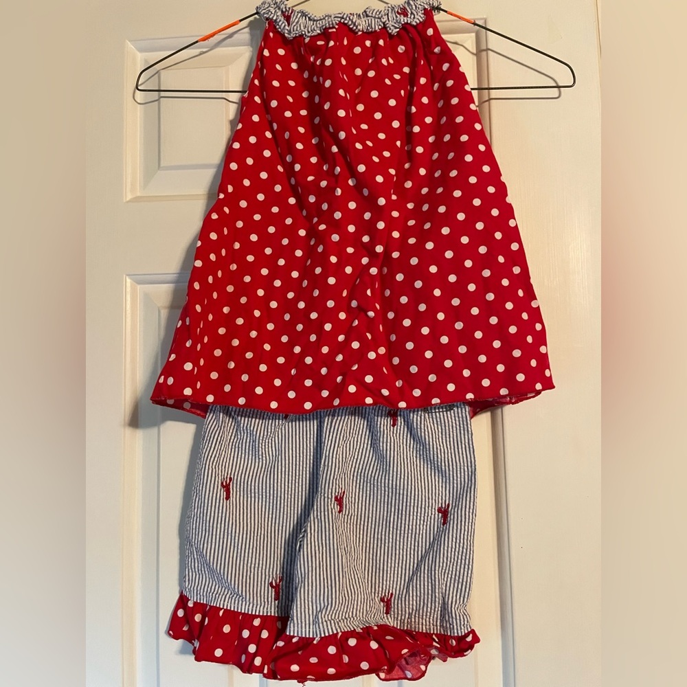 Polka dot top with sear-sucker shorts with lobster accents.